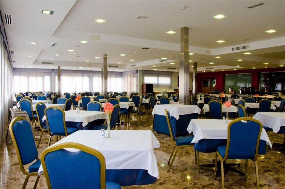 Hotel Castilla Аликанте Ресторант снимка