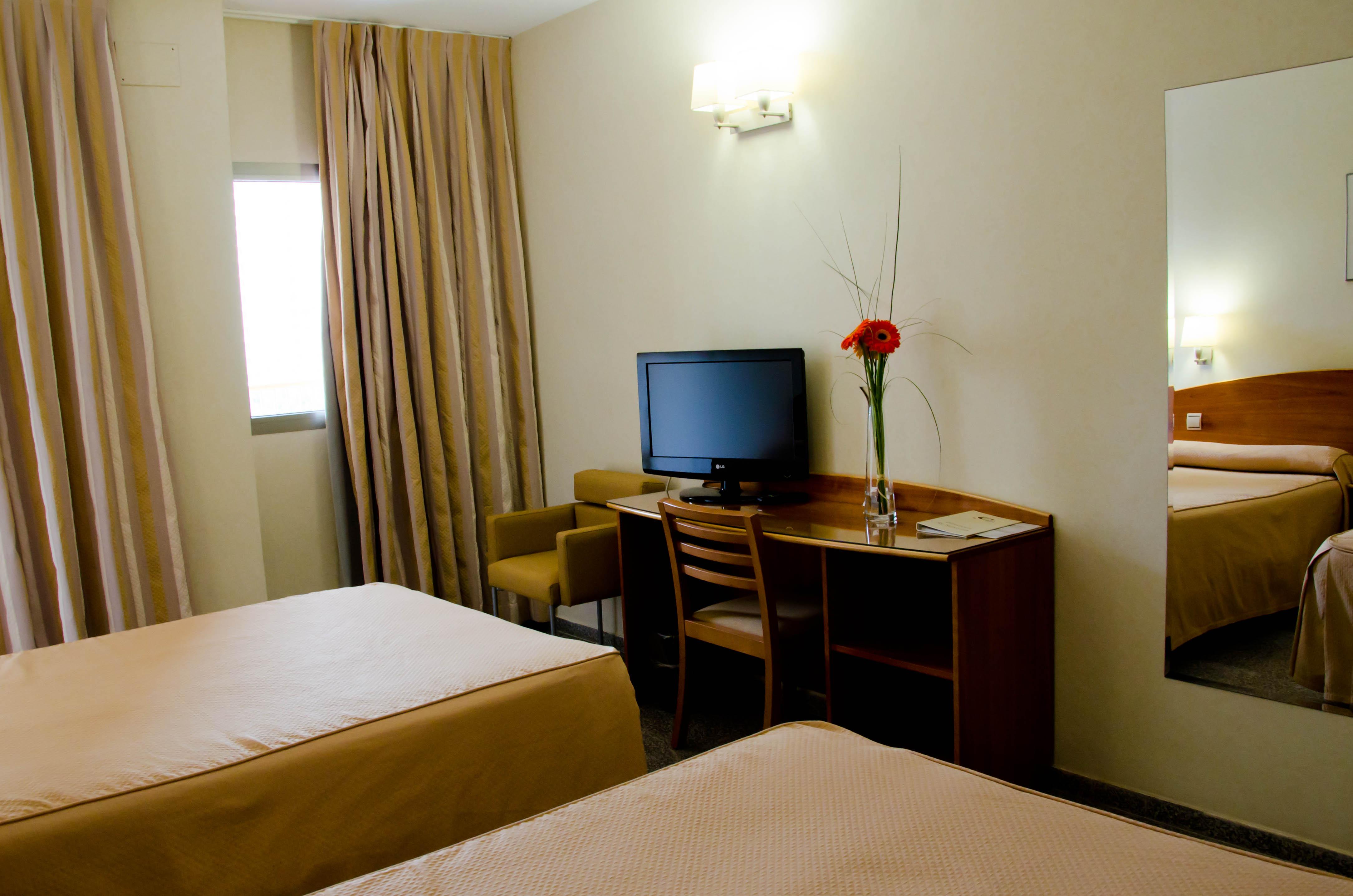 Hotel Castilla Аликанте Екстериор снимка